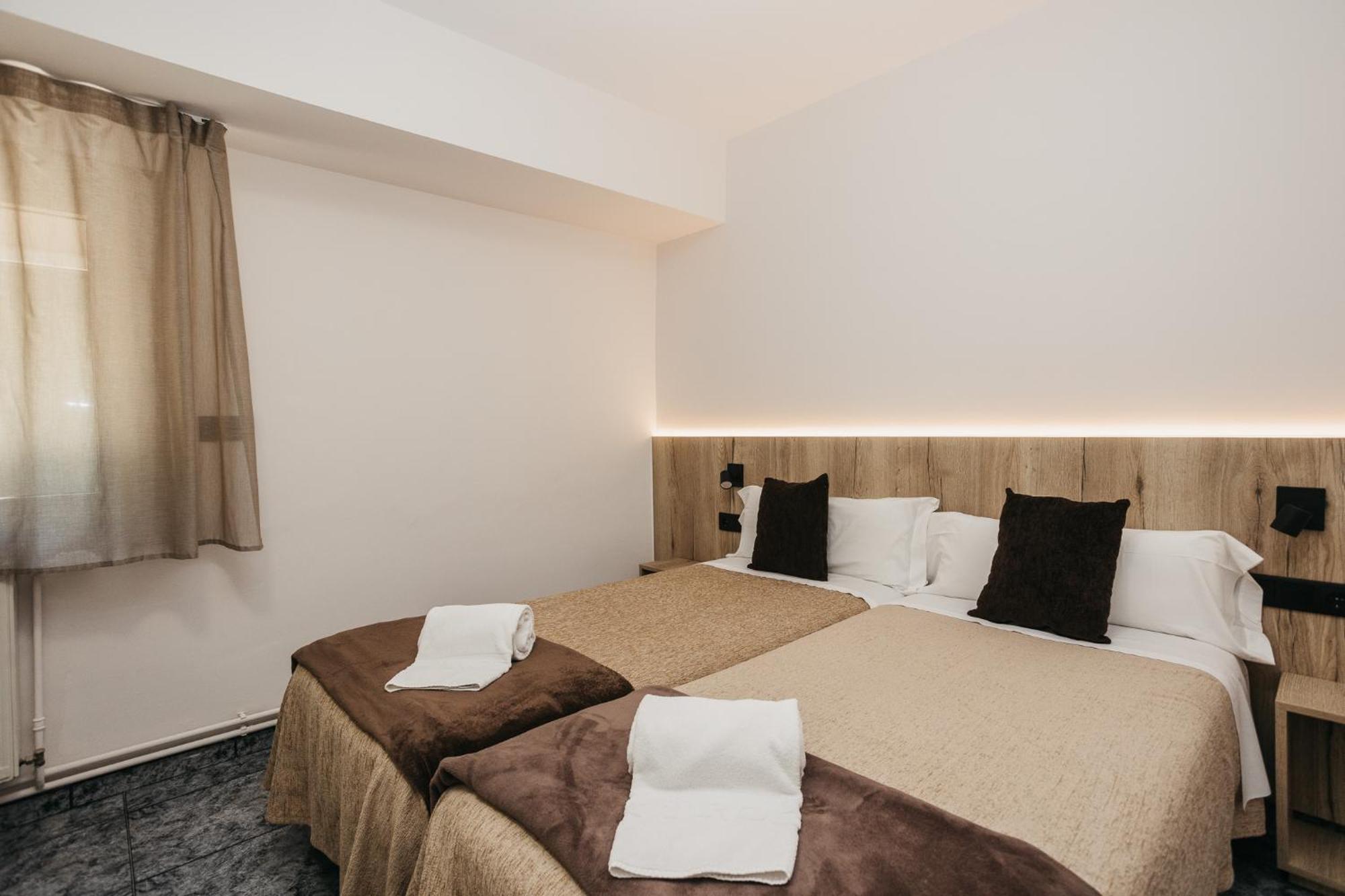 ריפול La Trobada Hotel Sport מראה חיצוני תמונה